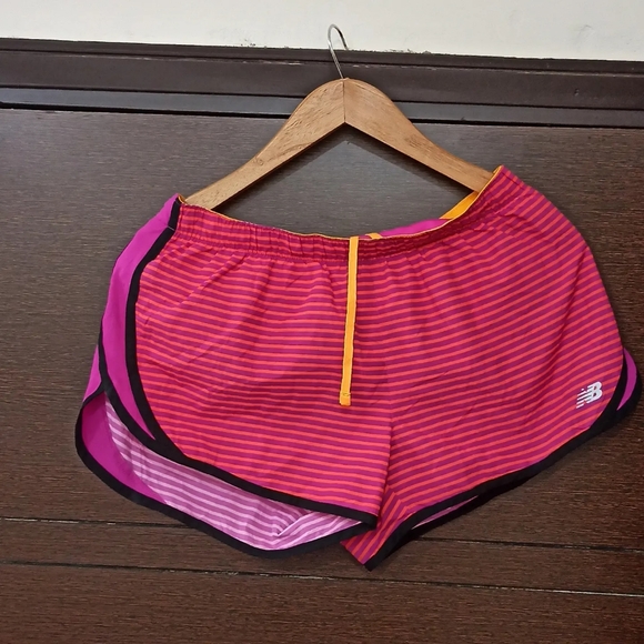 New Balance - Picture 3 of 5